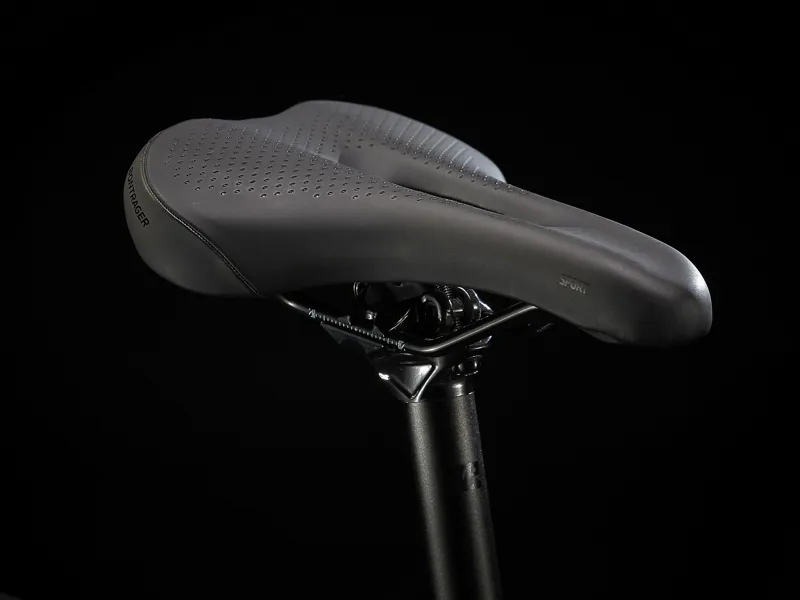 Trek FX 2 Disc Hybrid Bike 2022 Viper Red-2